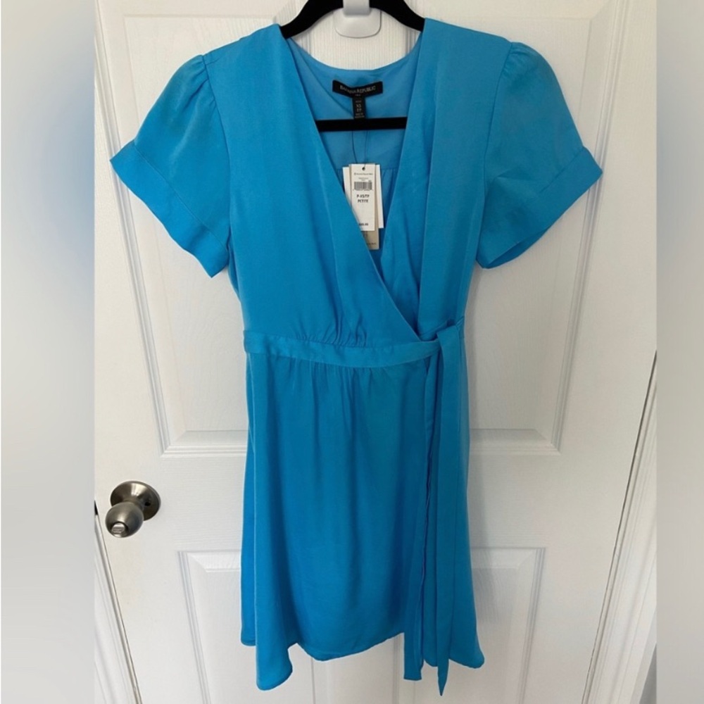 NEW WITH TAGS Beautiful Blue Dress